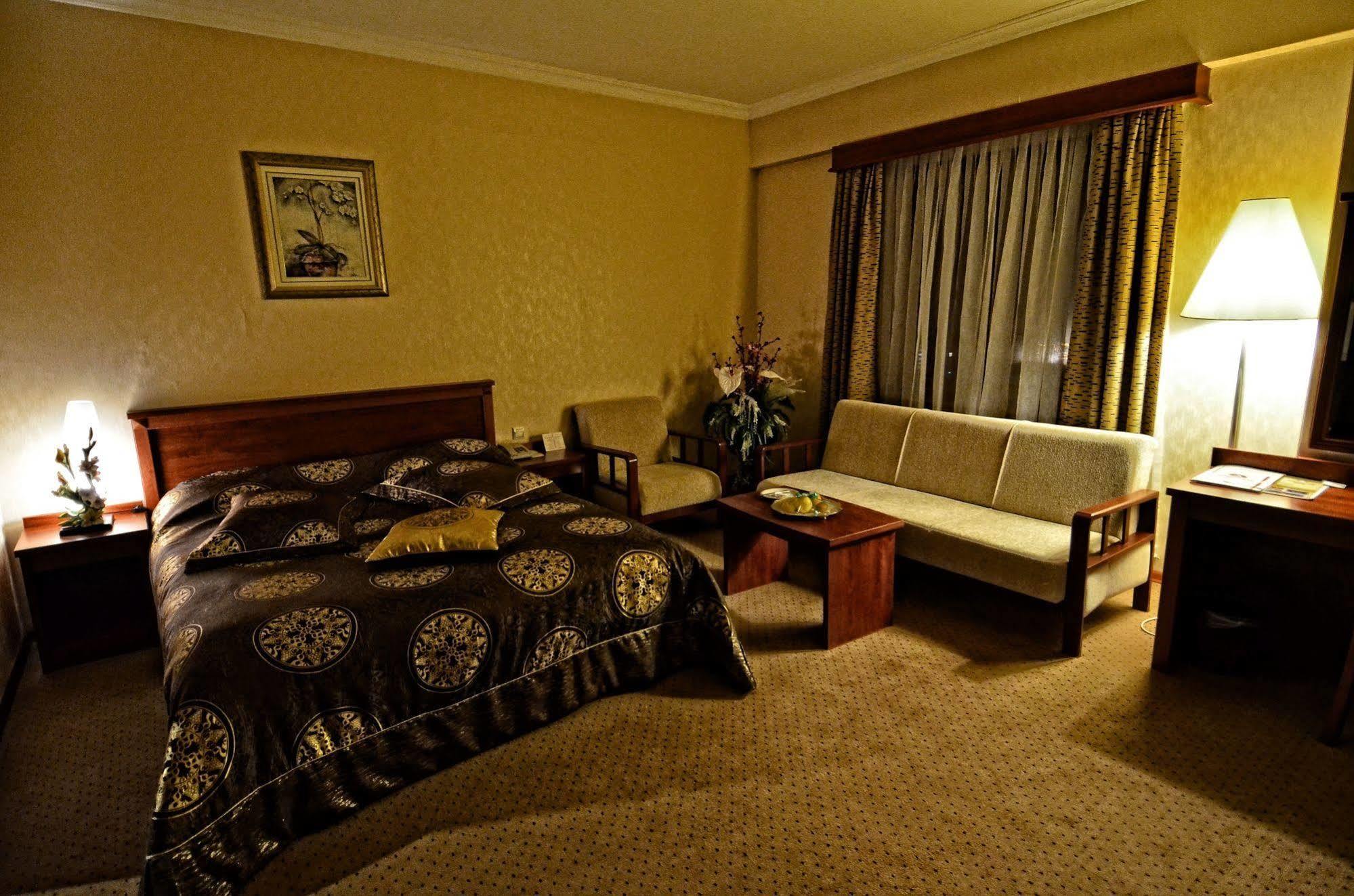 Akgun Elazig Hotel Екстериор снимка